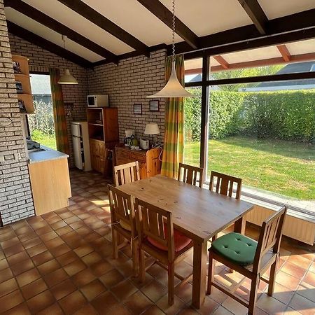 Knusse Bungalow Op Groen Park! Ouddorp Exteriör bild
