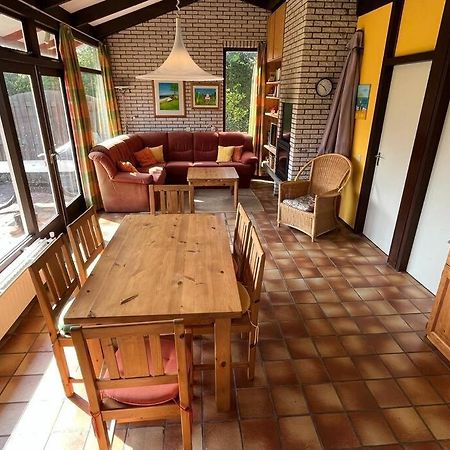 Knusse Bungalow Op Groen Park! Ouddorp Exteriör bild