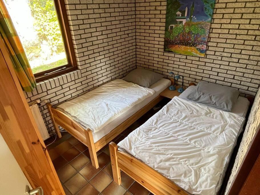 Knusse Bungalow Op Groen Park! Ouddorp Exteriör bild