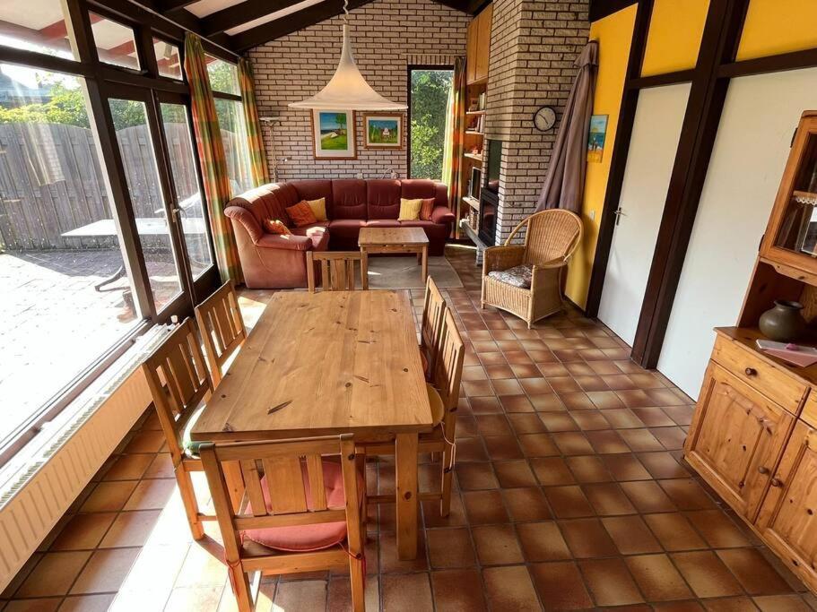 Knusse Bungalow Op Groen Park! Ouddorp Exteriör bild